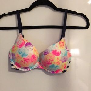 Floral Victoria’s Secret Bra 32D
